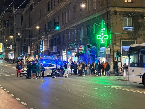 Via XX settembre: cane sfugge al suo padrone, investito da motociclista Via XX settembre: cane sfugge al suo padrone, investito da motociclista