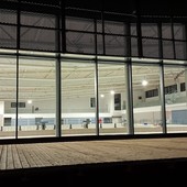 Voltri, nuova piscina e vecchie figuracce: luci lasciate accese e porte dimenticate aperte