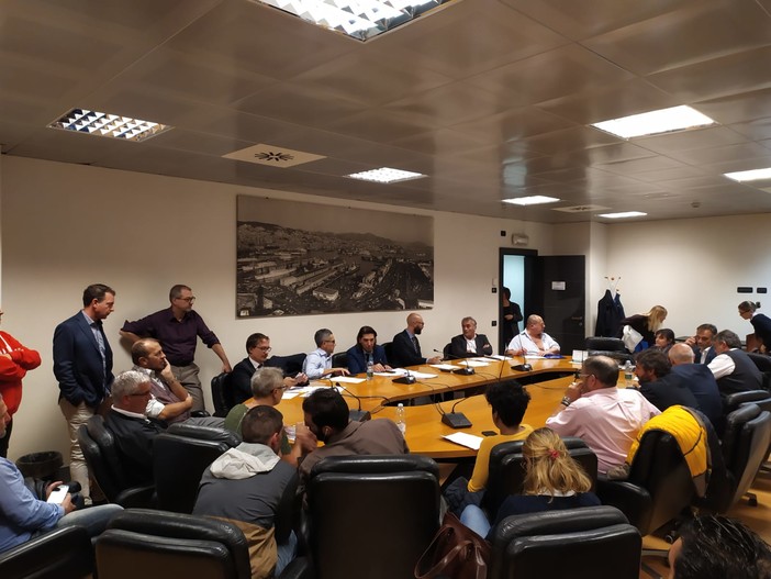 Tutti d'accordo in Regione per i fondi destinati alla sicurezza dei lavoratori delle autostrade, ma slitta la votazione Tutti d'accordo in Regione per i fondi destinati alla sicurezza dei lavoratori delle autostrade, ma slitta la votazione
