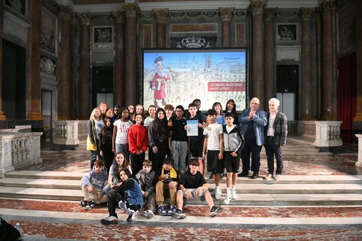 Caccia al tesoro tra le botteghe: 600 studenti alla scoperta del Made in Italy nel centro storico