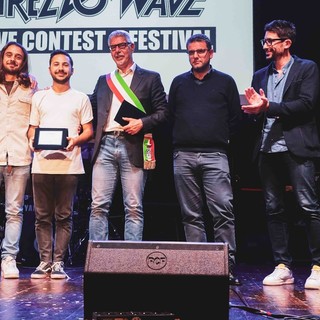 Musica, all'Arezzo Wave trionfano gli Zueno: la band genovese vince i premi Talent Under 21 e Miglior interpretazione cover