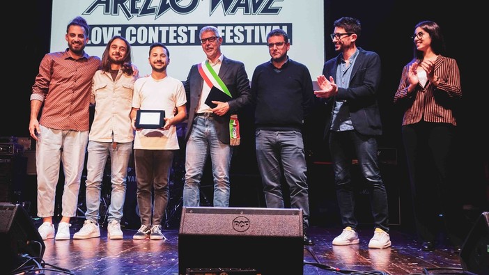 Musica, all'Arezzo Wave trionfano gli Zueno: la band genovese vince i premi Talent Under 21 e Miglior interpretazione cover