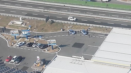 La Polizia Stradale della Liguria controlla dall'alto il traffico autostradale dei weekend (VIDEO) La Polizia Stradale della Liguria controlla dall'alto il traffico autostradale dei weekend (VIDEO)