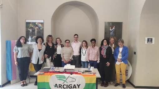 Ragazzo sfregiato per odio omofobo a Genova, la condanna di Arcigay Ragazzo sfregiato per odio omofobo a Genova, la condanna di Arcigay