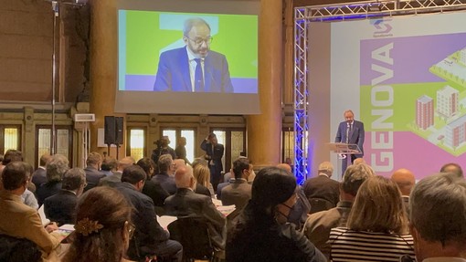 Blue, green e smart, a Palazzo della Borsa l'assembrala di Spediporto (Video)