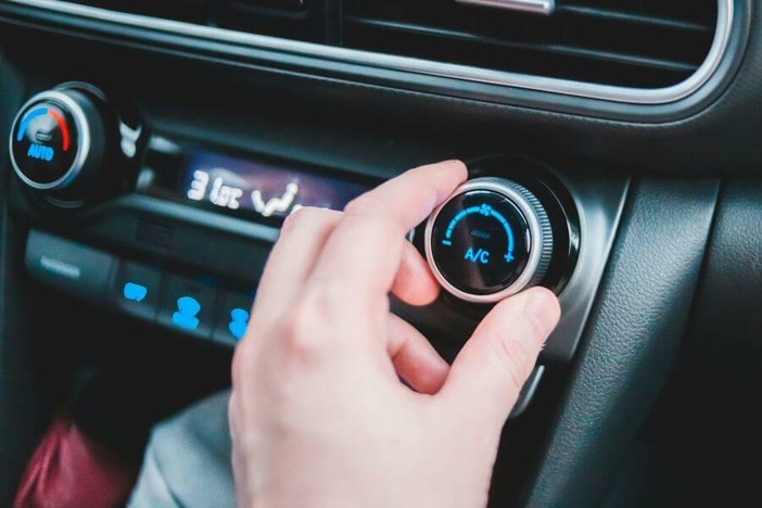 Ricarica aria condizionata auto fai da te o in officina? Cosa sapere prima di iniziare Ricarica aria condizionata auto fai da te o in officina? Cosa sapere prima di iniziare