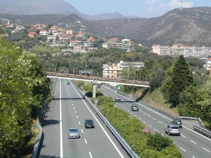 Lavori A10, riaperto il tratto Genova Aeroporto-Pegli in direzione Savona