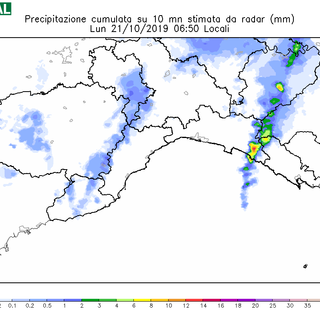 Meteo: precipitazioni intense nell'entroterra genovese di levante