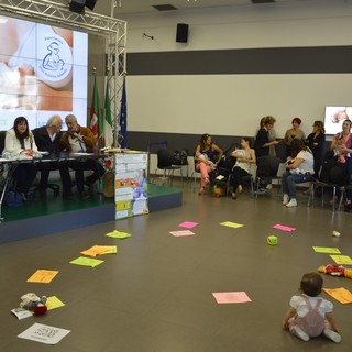 Settimana Mondiale per l'Allattamento: la Regione promuove una campagna informativa insieme a Galliera, Unicef e Leche League