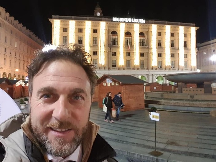 Rissa tra immigrati a Sanremo. E il consigliere regionale Alessandro Piana ironizza: "Baglioni, falli cantare tra le nuove proposte" Rissa tra immigrati a Sanremo. E il consigliere regionale Alessandro Piana ironizza: "Baglioni, falli cantare tra le nuove proposte"