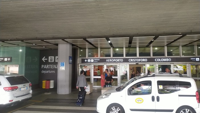 Aeroporto Cristoforo Colombo, inaugurata la nuova sala imbarchi. Bucci: “Genova deve essere collegata a ogni capitale europea"