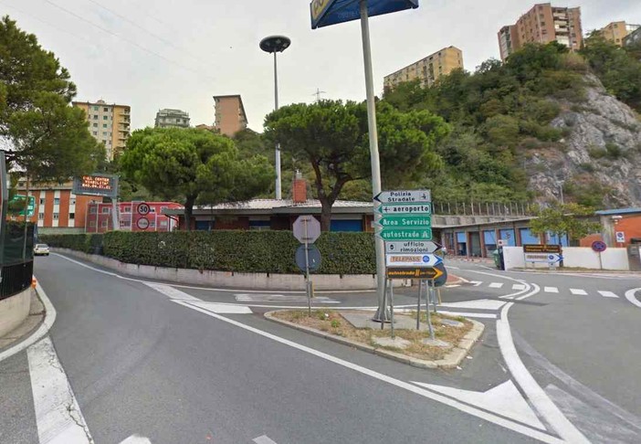 Falso allarme bomba sotto sede Polstrada a Sampierdarena per una valigia sospetta