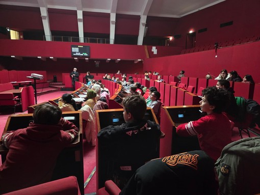 "Andiamo in consiglio comunale": a Palazzo Tursi torna il progetto che trasforma gli studenti in cittadini attivi