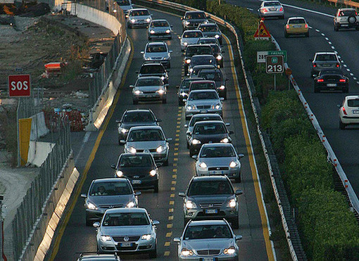 Bollo auto e moto, il governo vara l’esenzione per il 2027: coinvolti 14,5 milioni di veicoli
