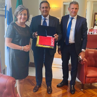 Il presidente Toti riceve l'ambasciatrice di Finlandia in Italia