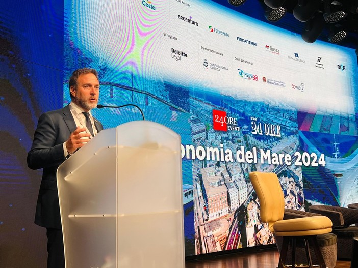Porti, il presidente ad interim Piana al Forum sull'economia marittima: "Liguria leader nello shipping" Porti, il presidente ad interim Piana al Forum sull'economia marittima: "Liguria leader nello shipping"