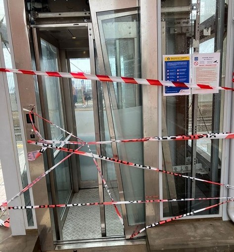Vandalizzato l'ascensore per persone con disabilità nella stazione di Lavagna