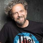 Antonio Ornano sul palco di Arenzano: "Faccio ridere sui nostri limiti e difetti"