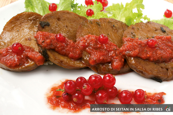 I mercoledì veg di Ortofruit. Oggi prepariamo il delizioso arrosto di seitan in salsa al ribes