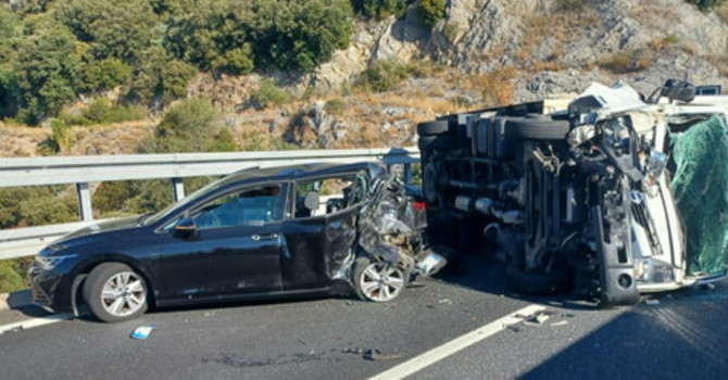 Incidente mortale sulla A10, la vittima è il 78enne genovese Corrado Accame Incidente mortale sulla A10, la vittima è il 78enne genovese Corrado Accame