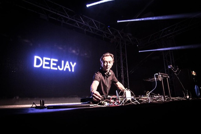 Capodanno 2026, si comincia dal Porto Antico: il 30 dicembre la festa con Albertino