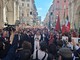 Genova commemora il 25 Aprile, dalla piazza fischi per il governatore Bucci