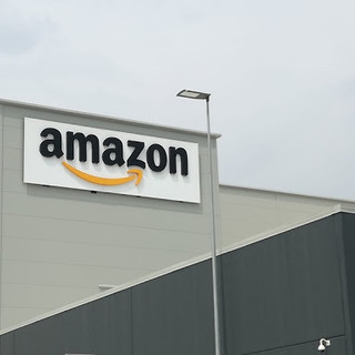 Amazon, il giorno dello sciopero nazionale: "Impatto limitato sulle consegne, ma con i sindacati abbiamo già avuto incontri" Amazon, il giorno dello sciopero nazionale: "Impatto limitato sulle consegne, ma con i sindacati abbiamo già avuto incontri"