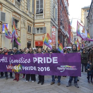 All Families Pride, in piazza per dire che "è l'amore che crea una famiglia"