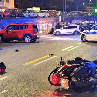 Terralba, scooter contro due auto parcheggiate: due persone in codice rosso