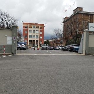 Incidente sul lavoro all'Ansaldo, operaio ricoverato in codice rosso