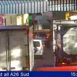 Sciopero dei portuali, autostrade nel caos: traffico in tilt sull’A10 Sciopero dei portuali, autostrade nel caos: traffico in tilt sull’A10