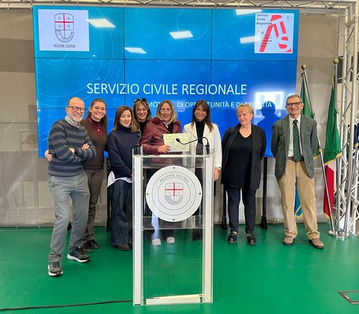 Consegnati oggi gli attestati di partecipazione al servizio civile regionale 2021/2022 Consegnati oggi gli attestati di partecipazione al servizio civile regionale 2021/2022