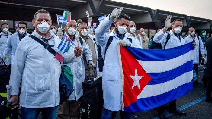Covid-19, Italia-Cuba scrive a Toti: "Chiediamo l'intervento delle Brigate Mediche Cubane"