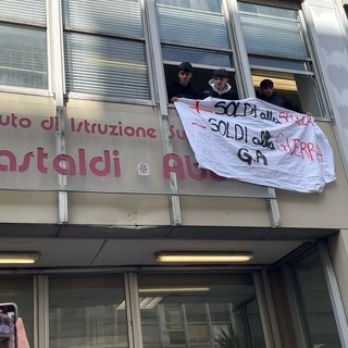 Sampierdarena, crolla il controsoffitto dell’istituto Gastaldi-Abba