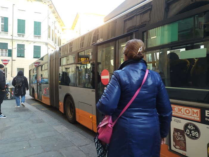 Trasporto pubblico in Liguria: entro 2024 biglietto elettronico da Ventimiglia a Sarzana