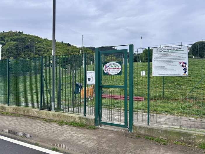 Sestri Levante: via libera al nuovo regolamento delle aree cani cittadine Sestri Levante: via libera al nuovo regolamento delle aree cani cittadine