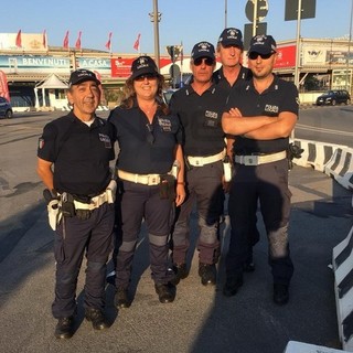 Cinque agenti della Municipale di Sanremo da questa mattina a Genova a supporto dei colleghi (Foto)