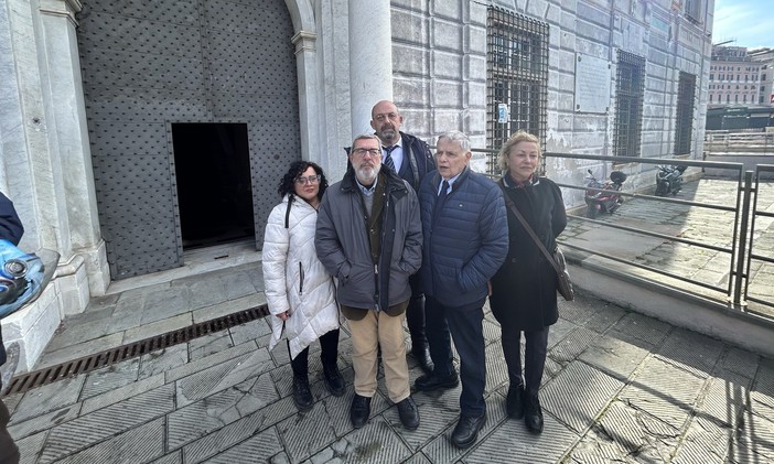 Ribaltamento a mare Fincantieri, verso un’offerta transattiva per 300 famiglie: entro sette giorni la proposta dell’Autorità Portuale