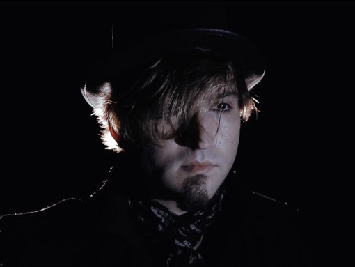 Torna Al Vox con il singolo “Il Giullare”, manifesto della disillusione artistica Torna Al Vox con il singolo “Il Giullare”, manifesto della disillusione artistica