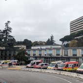 Pronto soccorso in tilt, più di tredici ambulanze bloccate a San Martino