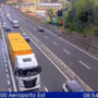Pioggia e asfalto viscido, raffica di incidenti all’alba: scooter a terra, camion in difficoltà e code in autostrada Pioggia e asfalto viscido, raffica di incidenti all’alba: scooter a terra, camion in difficoltà e code in autostrada