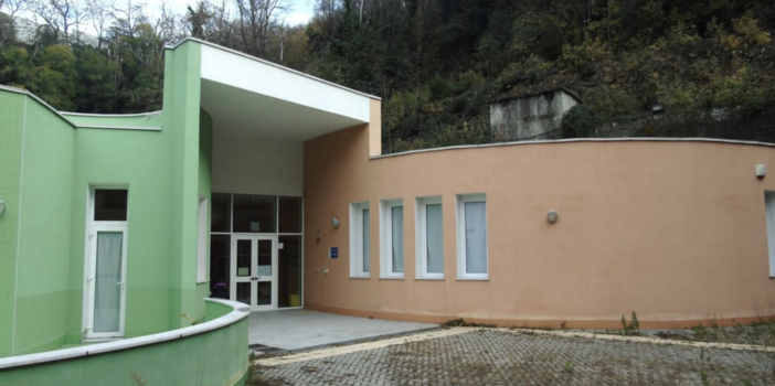 Campasso, l'allarme dell’asilo "Bruco Pellegrino" non smette di suonare: cittadini esasperati Campasso, l'allarme dell’asilo "Bruco Pellegrino" non smette di suonare: cittadini esasperati