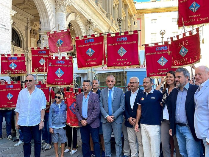 Genova, il Sottosegretario Costa inaugura tre autoemoteche Avis: &quot;Donare sangue é atto d’amore&quot;
