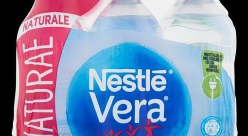 Acqua Nestlé Vera ritirata dal mercato perché contaminata: l’allerta dal Ministero della salute Acqua Nestlé Vera ritirata dal mercato perché contaminata: l’allerta dal Ministero della salute