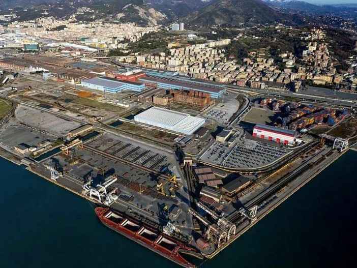 Ex Ilva, chiesta la cassa integrazione per 870 lavoratori su 917 a Cornigliano Ex Ilva, chiesta la cassa integrazione per 870 lavoratori su 917 a Cornigliano