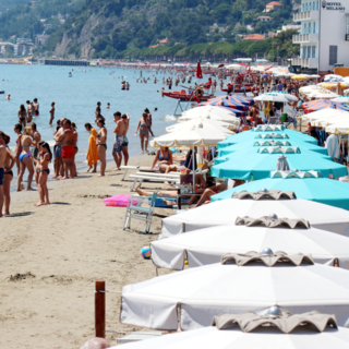 Concessioni balneari, Legambiente e il Touring Club plaudono alla sentenza del Consiglio di Stato: "Ora accelerare su sostenibilità e qualità"
