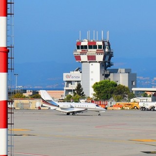 Nasce 'Genova Airlink', nuovo servizio integrato Trenitalia-AMT che collega l’Aeroporto di Genova con le ferrovie