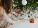 Tempo di Natale - Secret Santa: storia, tradizione e innovazioni del 'gioco' dei regali di Natale Tempo di Natale - Secret Santa: storia, tradizione e innovazioni del 'gioco' dei regali di Natale