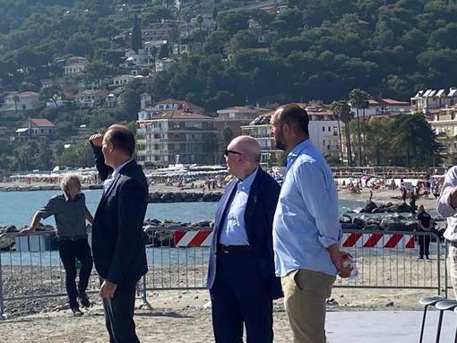 Andora Air Show e Frecce Tricolori: lo spettacolo nei cieli del ponente savonese Andora Air Show e Frecce Tricolori: lo spettacolo nei cieli del ponente savonese