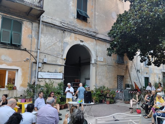 Classe negata ai bambini con disabilità a Lagaccio, il Prefetto ha chiesto all'USR di trovare risorse in ambito regionale Classe negata ai bambini con disabilità a Lagaccio, il Prefetto ha chiesto all'USR di trovare risorse in ambito regionale